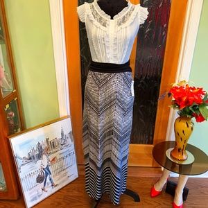 Apt. 9 Black & White Maxi Skirt Size Small NWT